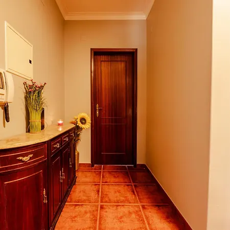 Caldas Charm Getaway - Garden Terrace & Comfort Daire *