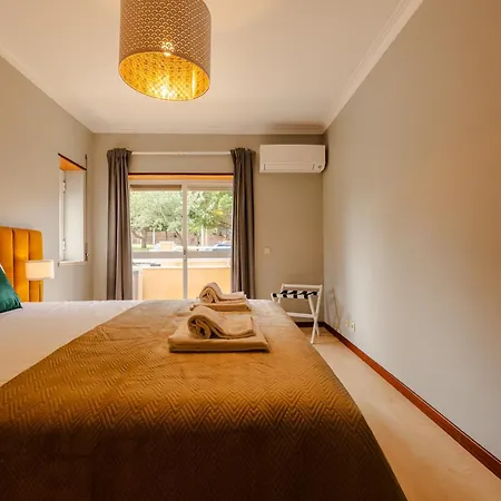 Caldas Charm Getaway - Garden Terrace & Comfort Daire *