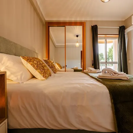 Daire Caldas Charm Getaway - Garden Terrace & Comfort