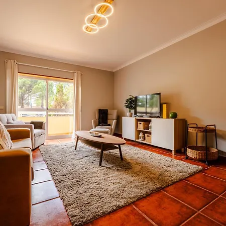 Daire Caldas Charm Getaway - Garden Terrace & Comfort