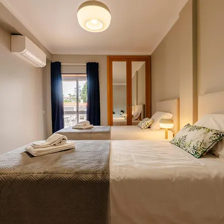 Caldas Charm Getaway - Garden Terrace & Comfort Daire *