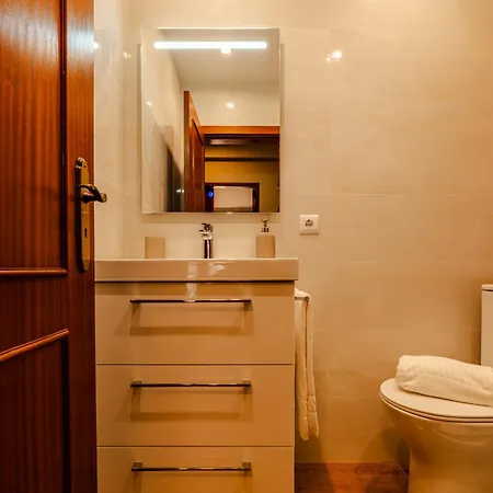 Daire Caldas Charm Getaway - Garden Terrace & Comfort Caldas Da Rainha