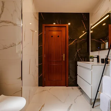 Caldas Charm Getaway - Garden Terrace & Comfort Daire